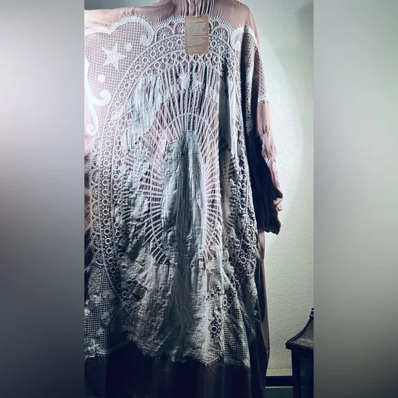 Magnolia Pearl Madonna Kimono OS NWT - Picture 5 of 10